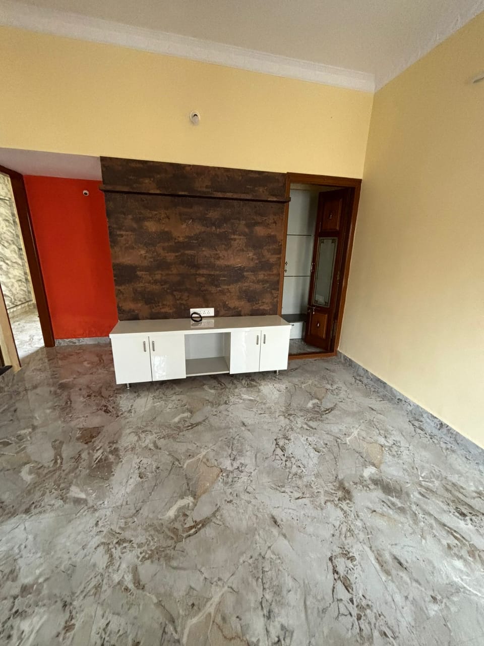 2 BHK Residential Apartment for Lease Only at JAML2 - 10484 - 12 Lakhs in Sivanchetti Gardens