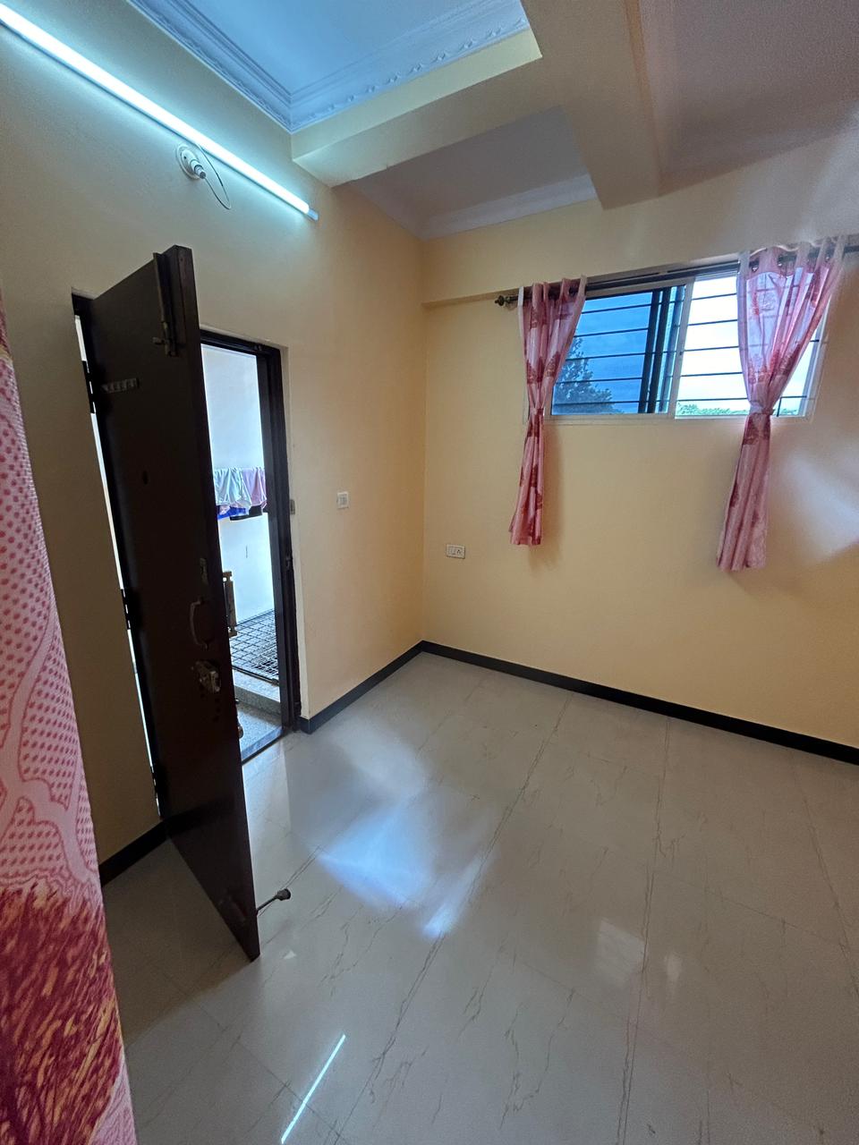 1 BHK Residential Apartment for Lease Only at J16-6Lakhs in Bellandur