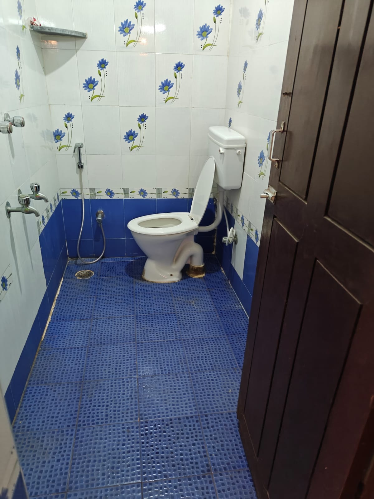 2 BHK Builder Floor for Lease Only at I011 - 10 Lakhs in Bannerghatta