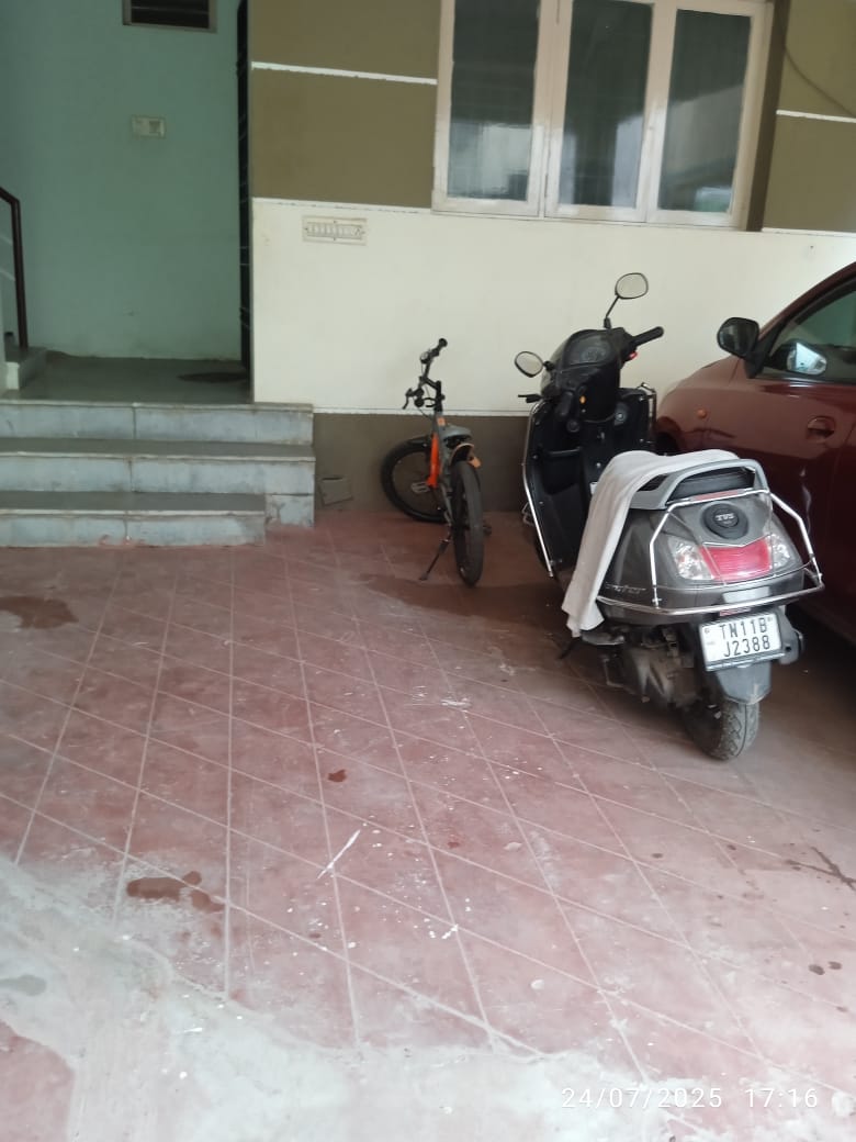 2 BHK Residential Apartment for Lease Only at siva Apartment in Pallikaranai