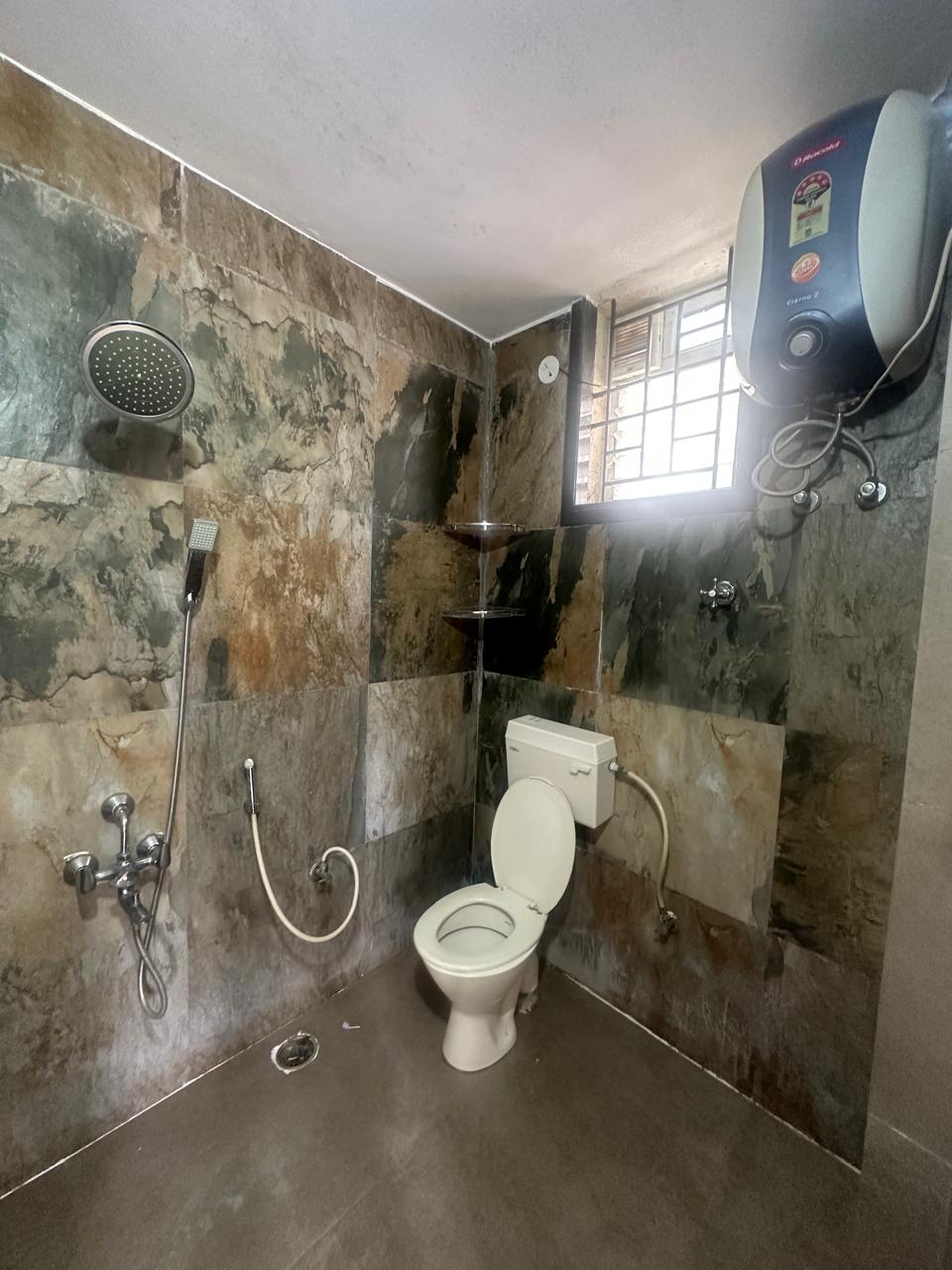 1 BHK Independent House for Lease Only at J778-6Lakhs in Silvepura