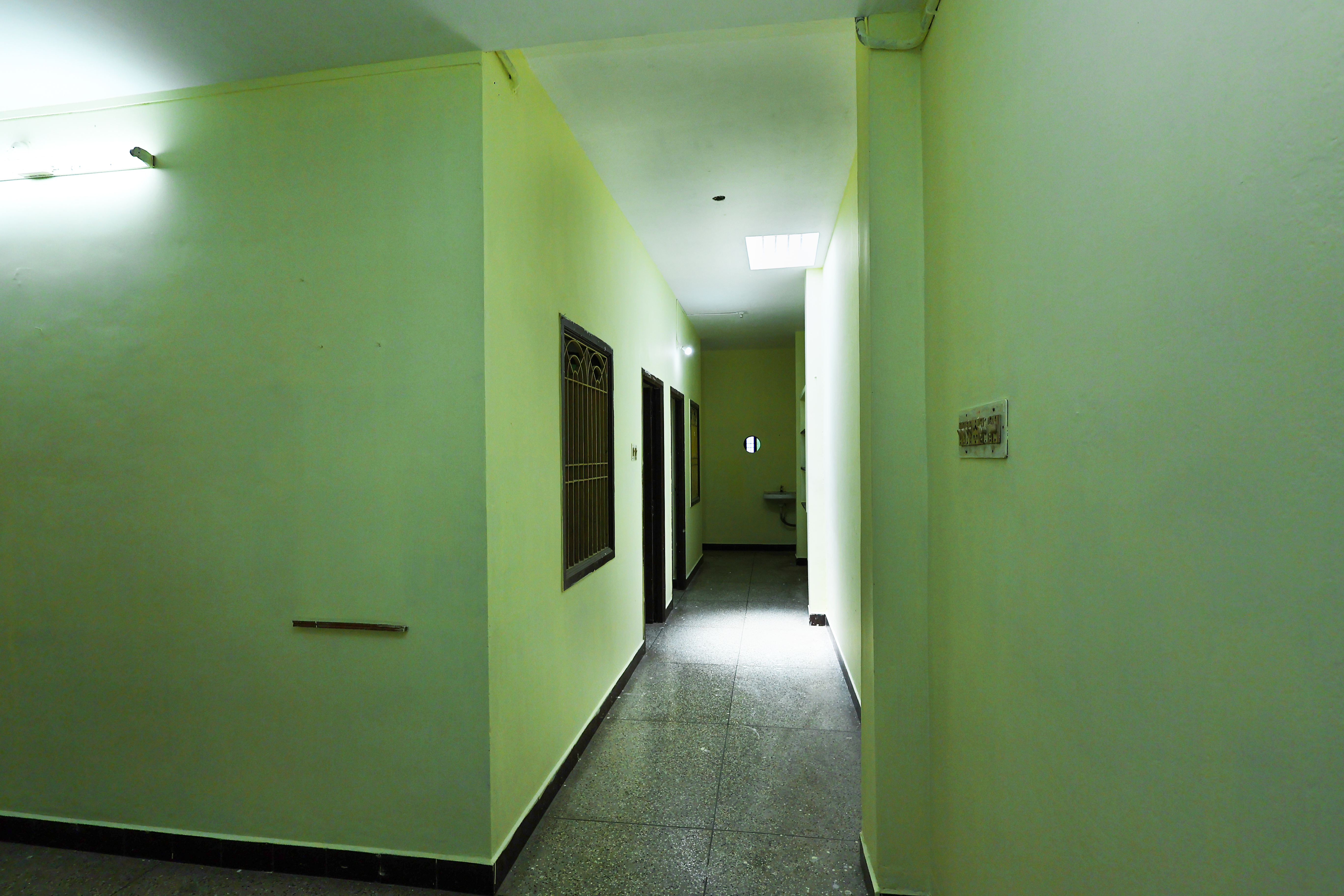 1200 sqft Commercial Others for Rent Only in Anna Salai