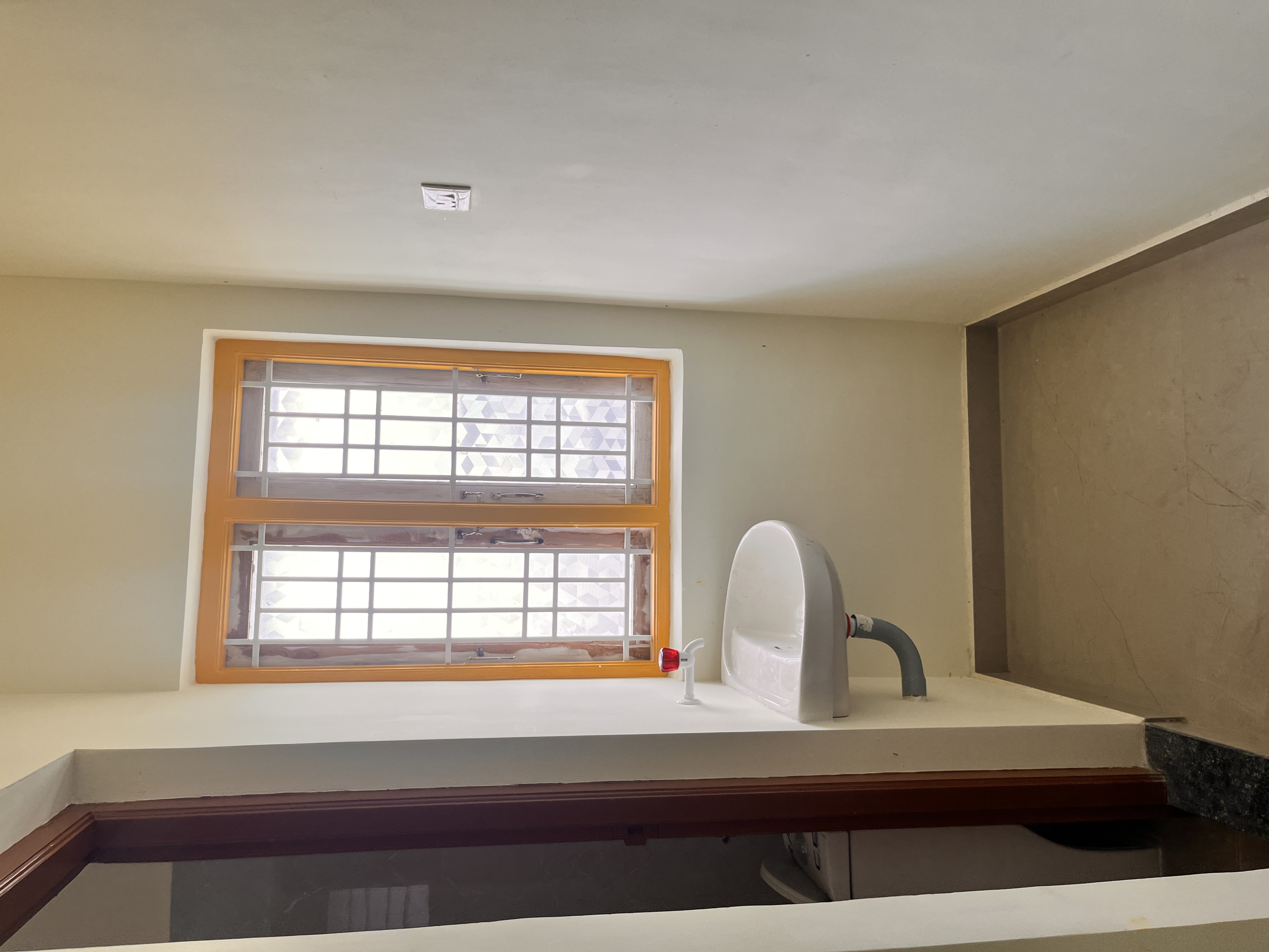 2 BHK Independent House for Rent Only in Kadachanendal